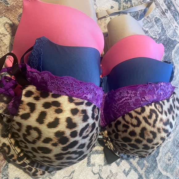 Victoria's Secret ALL 5! Bra lot - Picture 2 of 2